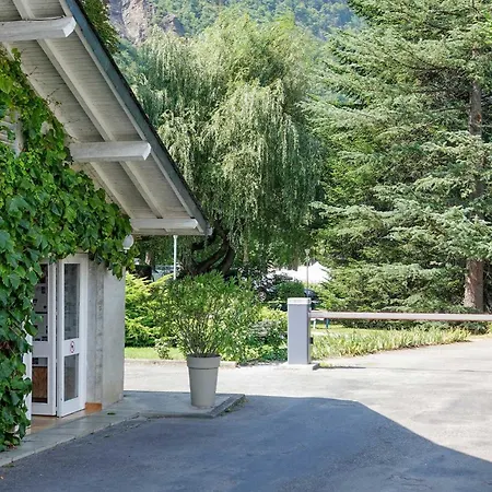 Pradelongue Campsite Moustajon